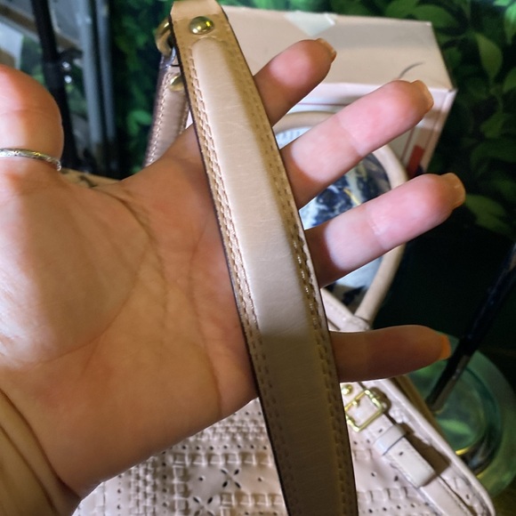 Coach blush pink shoulder bag. This bag is fire!! Pink and brass ❤️🔥 - Picture 10 of 16